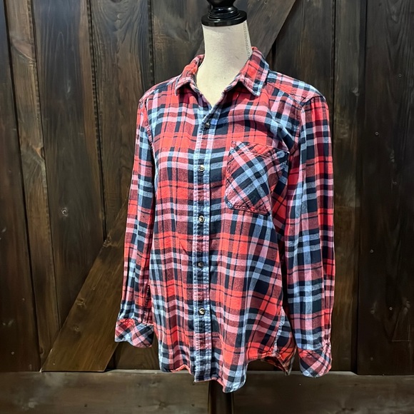 TNA soft plaid long sleeve button down oversized top - Picture 1 of 10